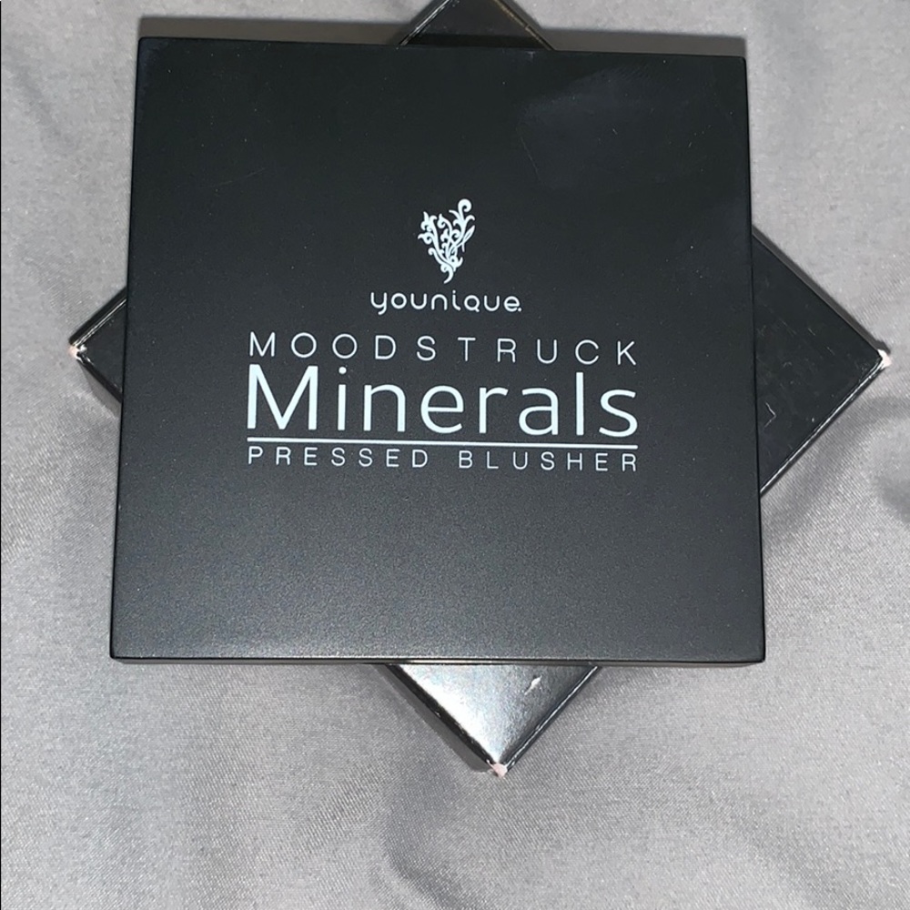 Moonstruck Minerals Pressed Blusher